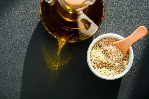 تصویر 3 از روغن کنجد صادراتی طلایی با ماندگاری بالا و کیفیت ثابت